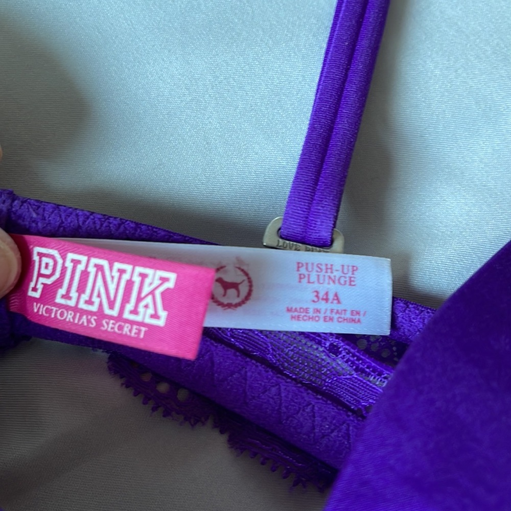 Woman’s bra - Picture 2 of 3